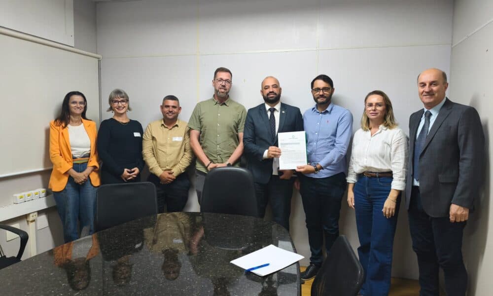Comitê de Entidades de Araranguá apresenta propostas ao secretário de Saúde de SC para fortalecer gestão hospitalar