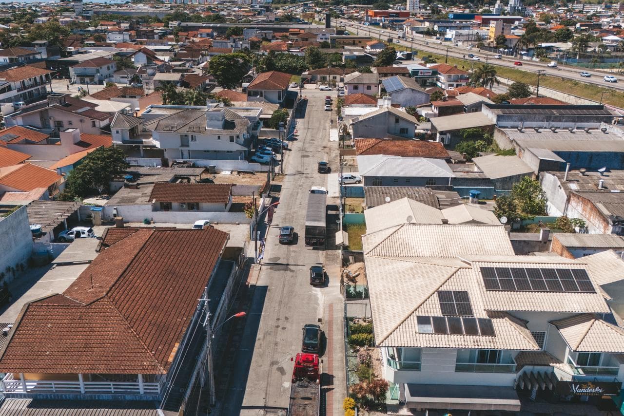 Biguaçu abre licitação para repavimentar rua na Praia João Rosa com investimento de R$ 250 mil
