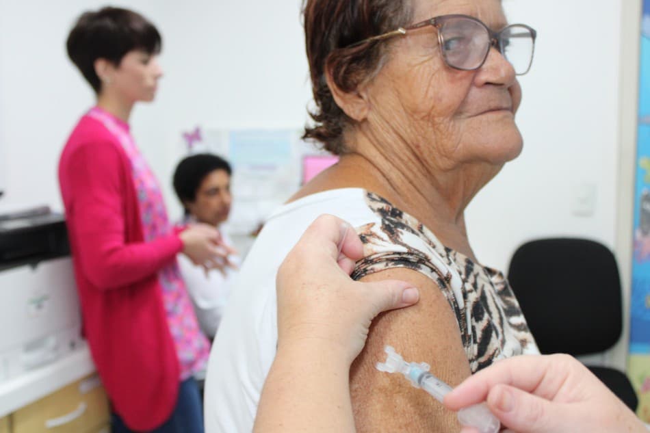 Blumenau vacina 26,5 mil contra a gripe e intensifica campanha antes do inverno.