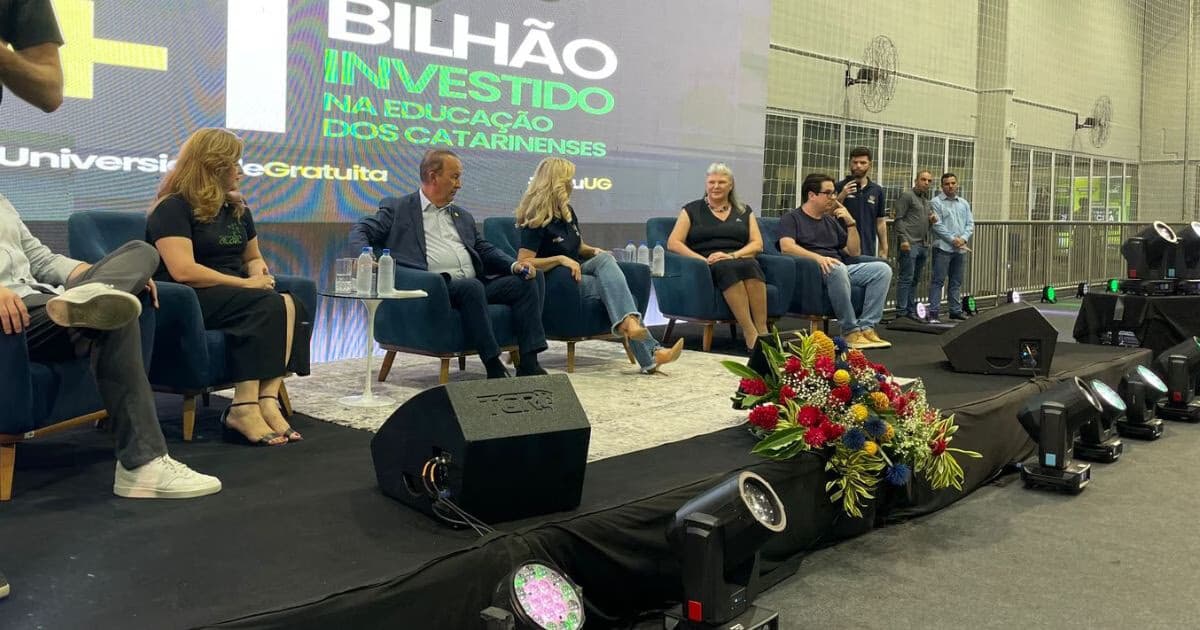 Governador Jorginho Mello detalha funcionamento Universidade Gratuita em evento na na Unifebe, em Brusque - O Município
