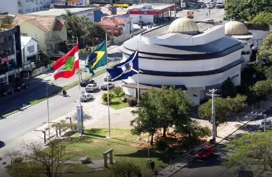 Tubarão abre cadastro de reserva para educadores temporários em 2026