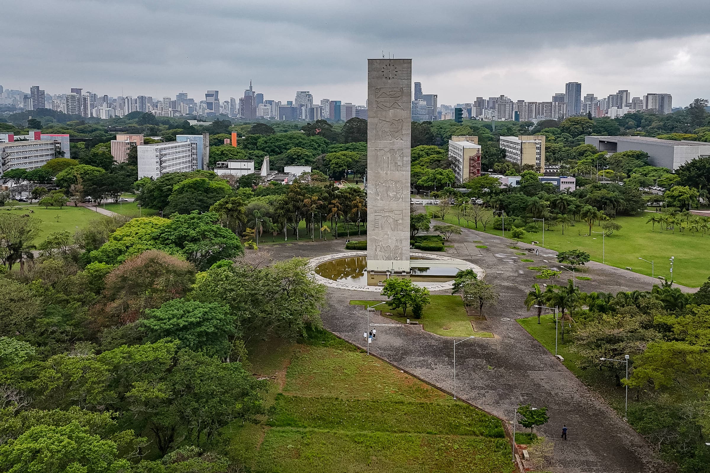 45 de 52 universidades brasileiras caem em ranking internacional