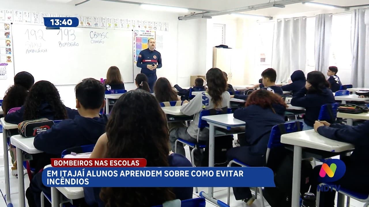 Bombeiros nas Escolas ensina alunos de Itajaí a prevenir incêndios
