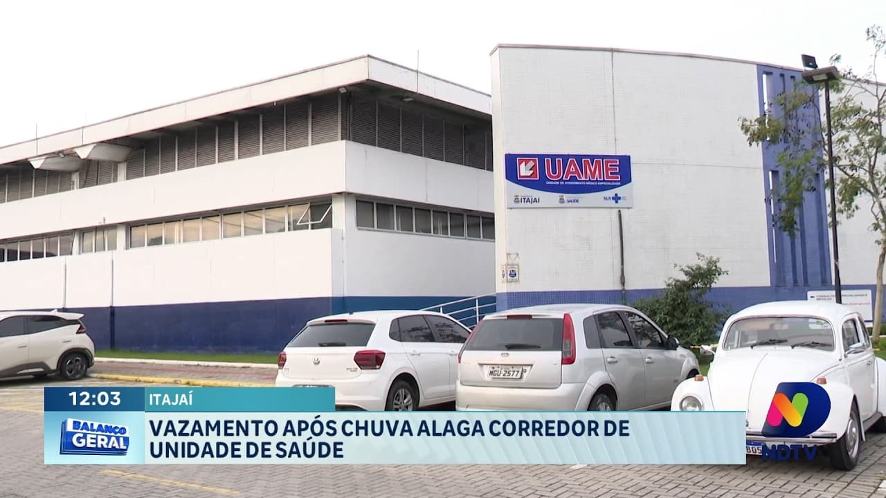 Vazamento após chuva causa alagamento em unidade de saúde de Itajaí