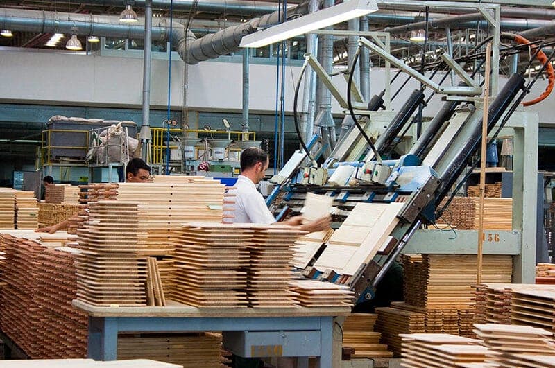 O setor da economia de SC que demitiu quase mil pessoas em agosto após tarifaço