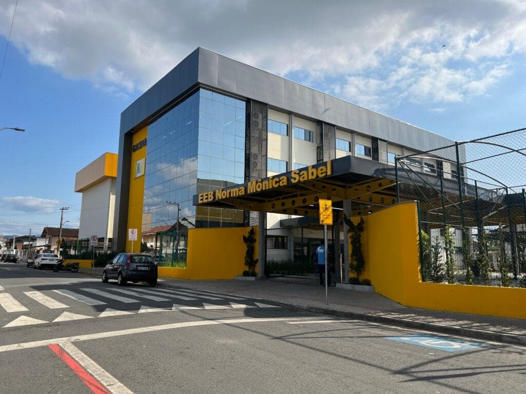 Escola em SC suspende aulas por tempo indeterminado após surto de diarreia