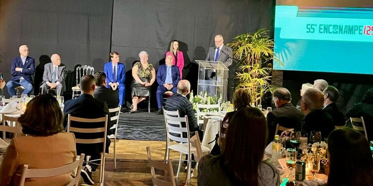 Reforma tributária e IA: evento debate desafios das micro e pequenas empresas em Balneário Camboriú