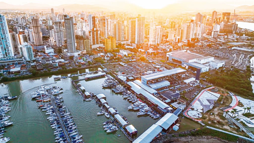 Itajaí lidera exportações de barcos e sedia grande evento náutico na América Latina