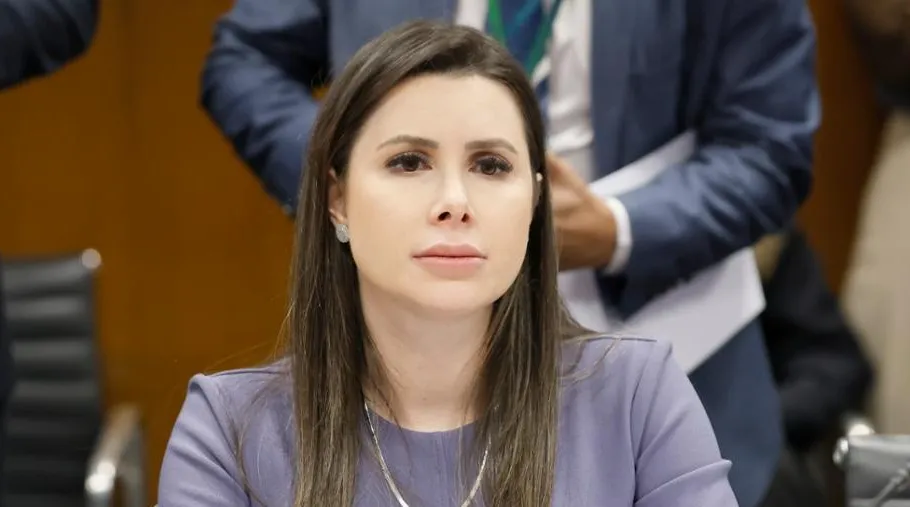 Carol De Toni lidera disputa pelo Senado em SC, mostra pesquisa
