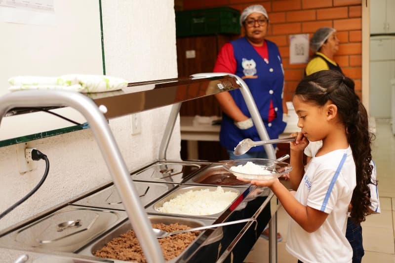 EDUCAÇÃO: bufês térmicos nas escolas do município - Milton Barão