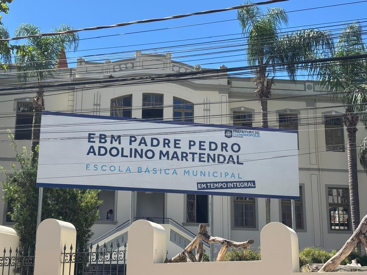 Nova escola em tempo integral é inaugurada no Centro de Florianópolis