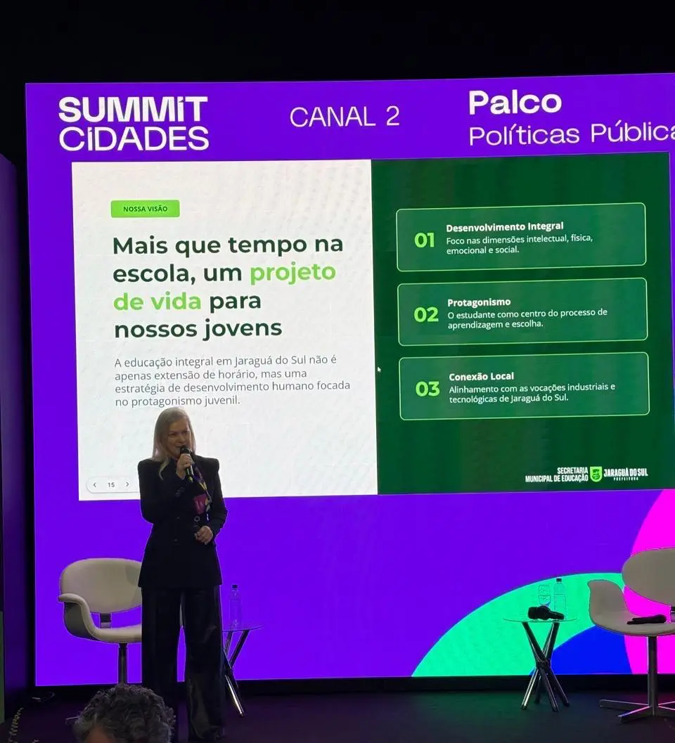 Rede municipal de educação de Jaraguá do Sul apresenta case no Summit Cidades 2026