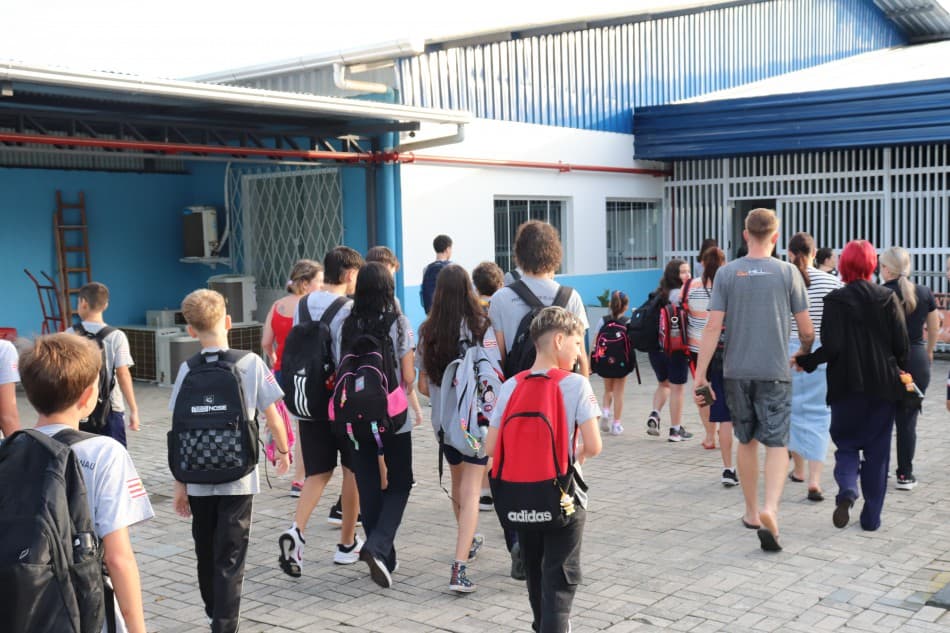 Mais de 38 mil estudantes voltam às aulas na segunda-feira em Blumenau