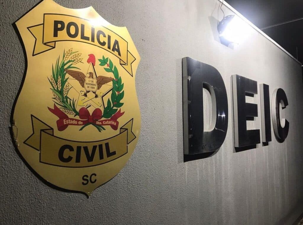 Polícia Civil de SC Prende Líder de Quadrilha Cibernética em Cobertura de Luxo em Florianópolis