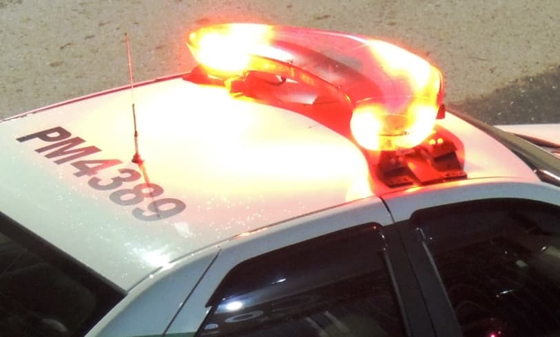 Homem com extenso histórico criminal é morto pela PM após atacar policial com faca em Florianópolis