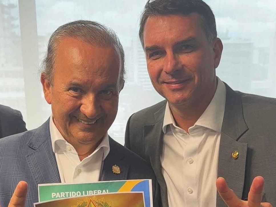 Flávio Bolsonaro e Jorginho Mello Iniciam Roteiro Político por Cidades Catarinenses