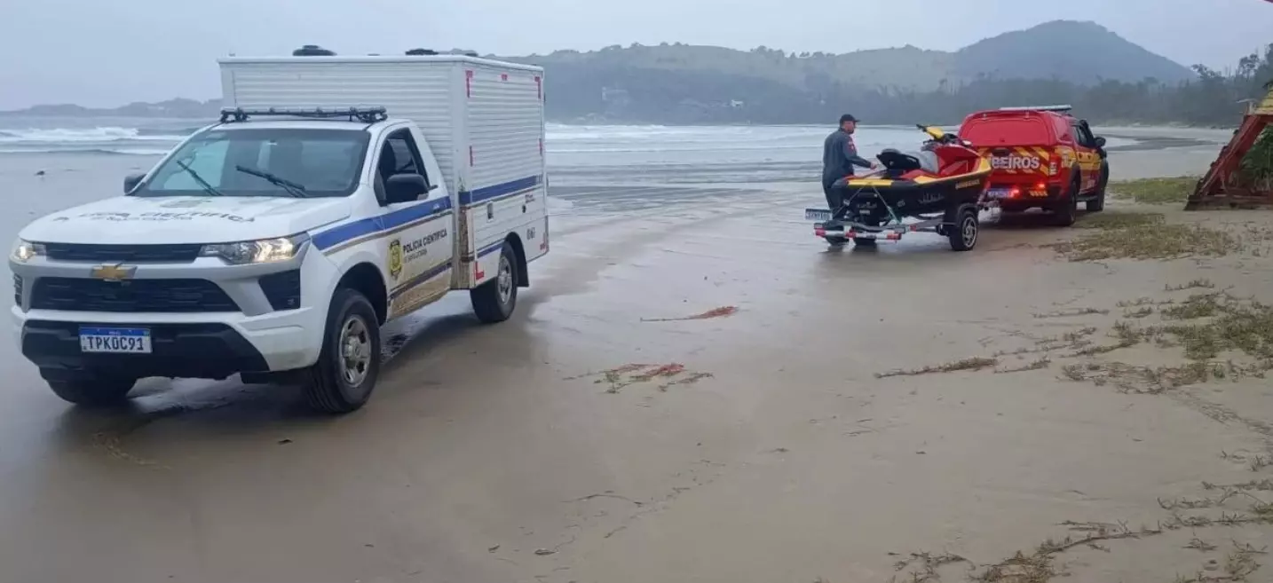 Corpo de idoso é encontrado em costão de difícil acesso no litoral de Santa Catarina