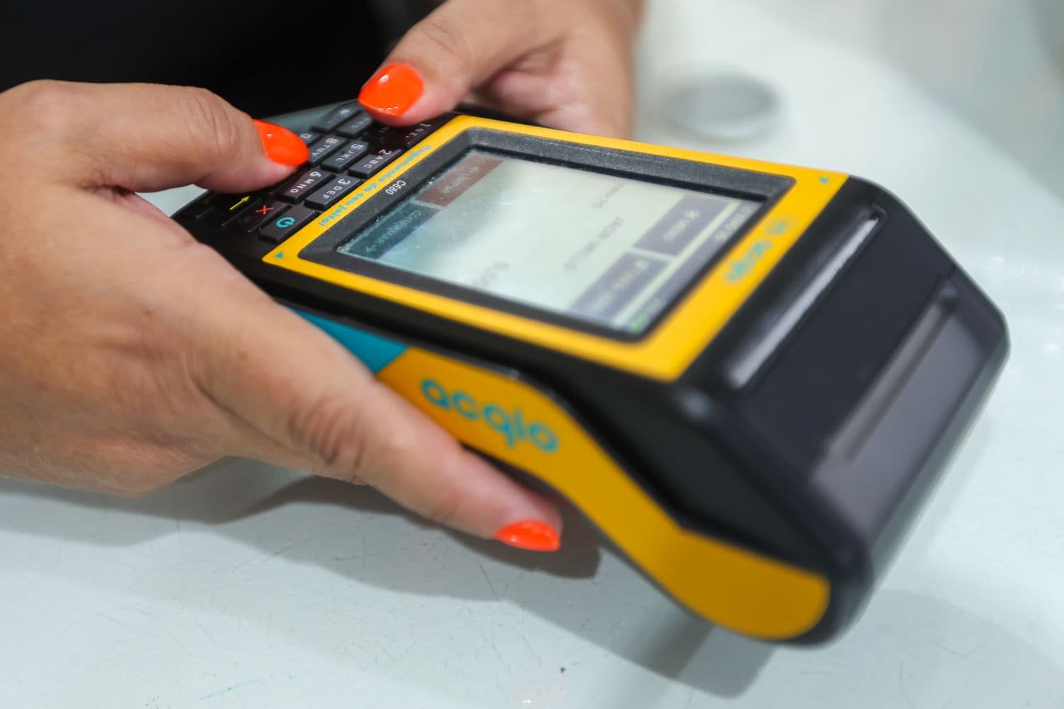 Setor de serviços cresce 1,2% em abril, primeira alta em seis meses
