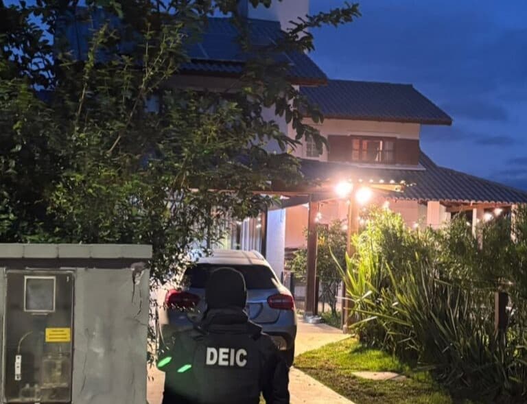 Empresário é preso em Jurerê Internacional por liderar organização criminosa