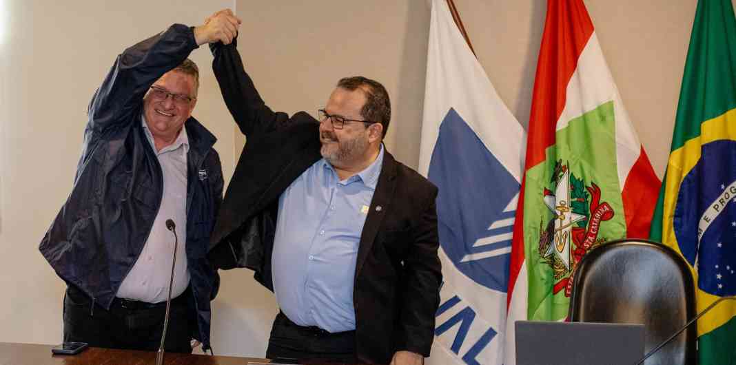 Cerimônia de posse do novo reitor da Univali será na terça-feira, no campus de Itajaí - Página 3