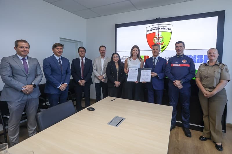Estado mais seguro do país: Santa Catarina e Ministério da Justiça firmam acordo para integrar sistemas e modernizar gestão de recursos - Rádio Araranguá FM 95.5
