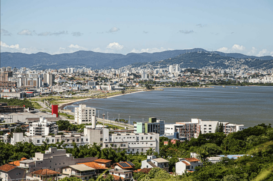São José Celebra Marco em Regularização Fundiária com Entrega de 390 Matrículas