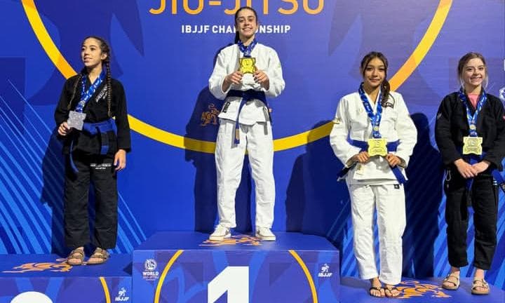 Atleta de São José se torna campeã mundial de jiu-jitsu
