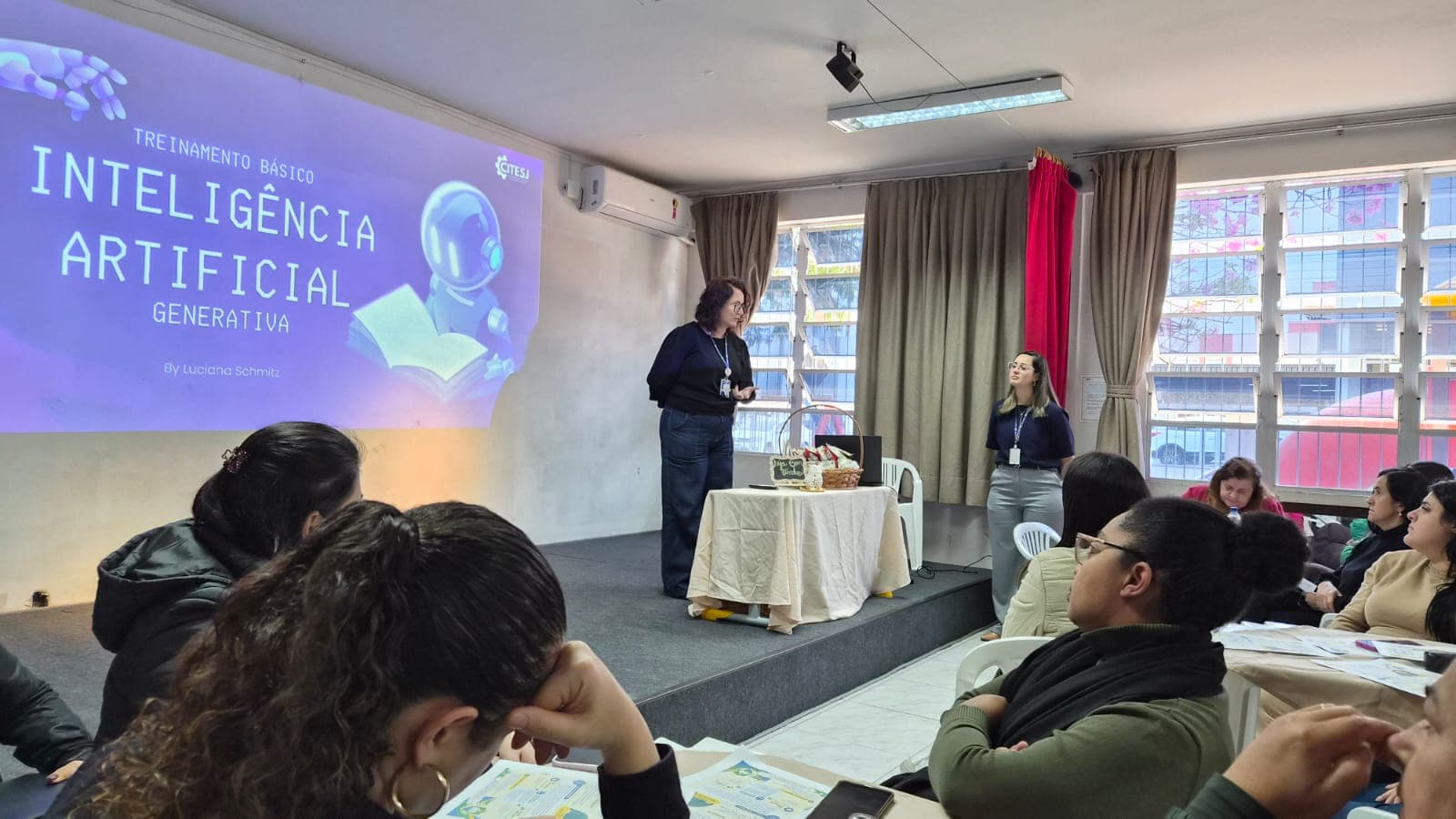 Inteligência Artificial no Ensino Infantil: Educadores de São José se Capacitam em Novas Tecnologias