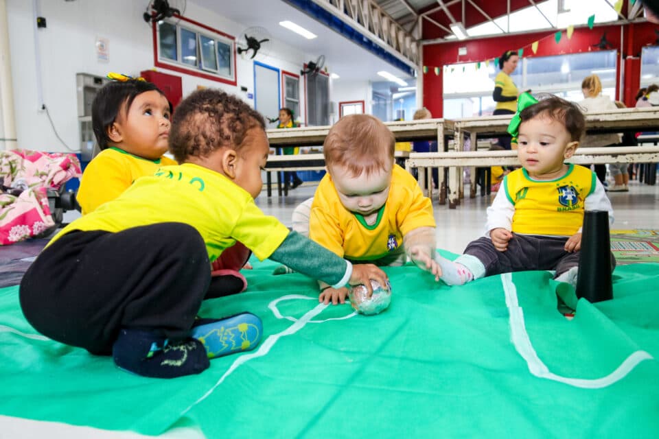 CEI em São José ensina sustentabilidade a crianças com atividades lúdicas inspiradas na Copa do Mundo