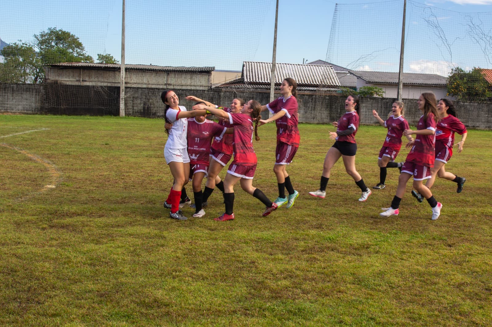 Equipes femininas de São José vencem o Moleque Bom de Bola