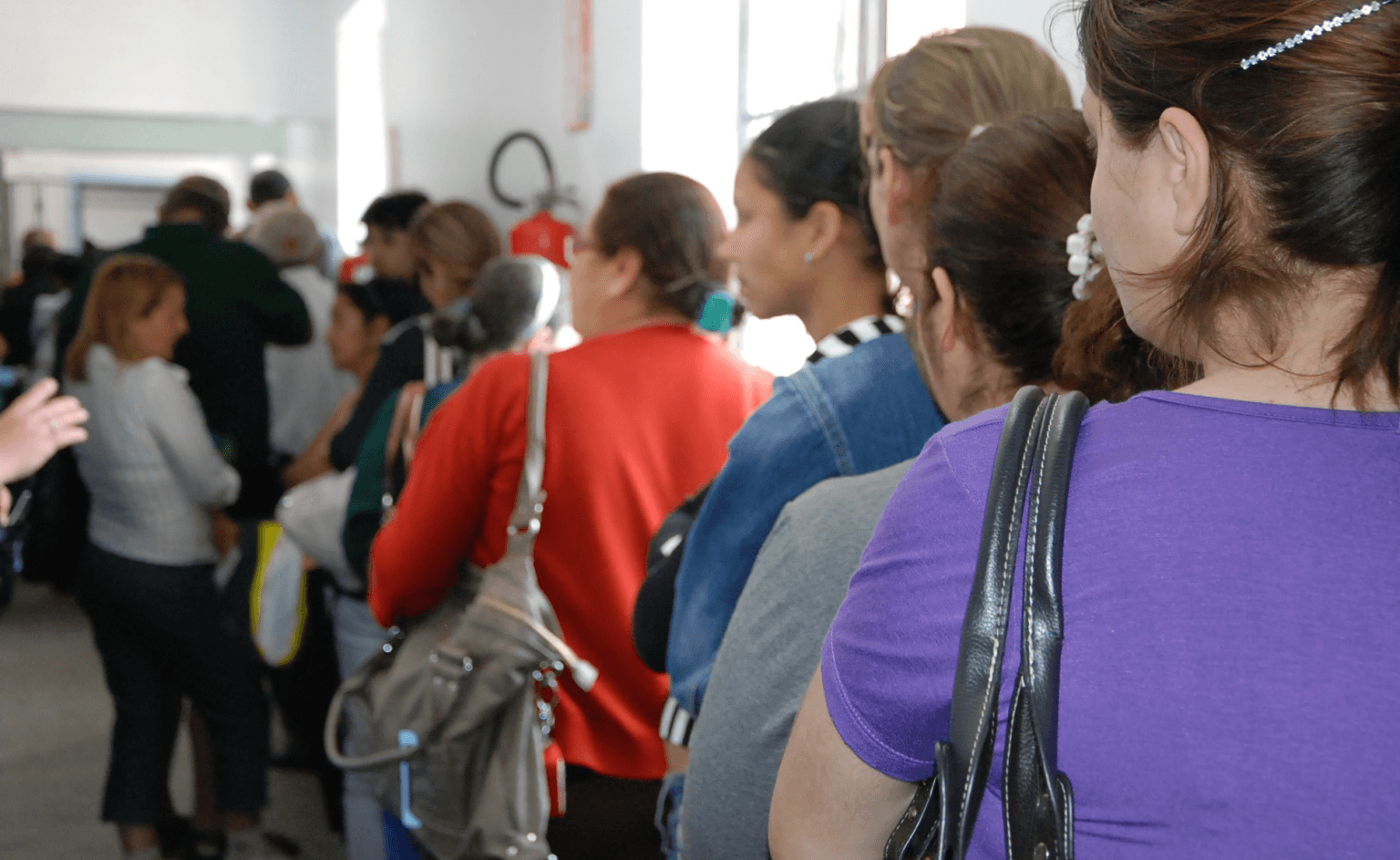 Filas na saúde: MPSC apura demora em exames oftalmológicos que podem levar dez anos