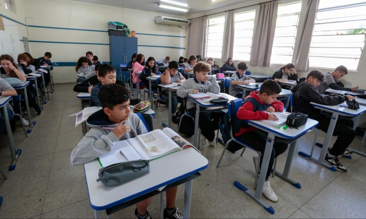Escolas públicas de Joinville poderão ser administradas por empresas privadas