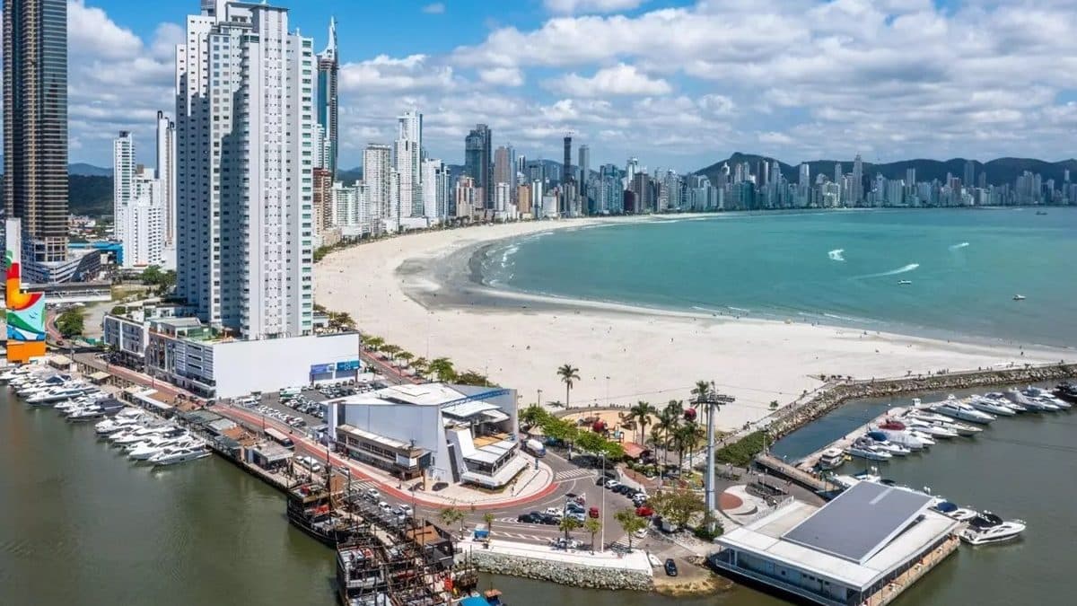 Quer morar em Balneário Camboriú? Veja quais os bairros com aluguel mais acessível em 2026