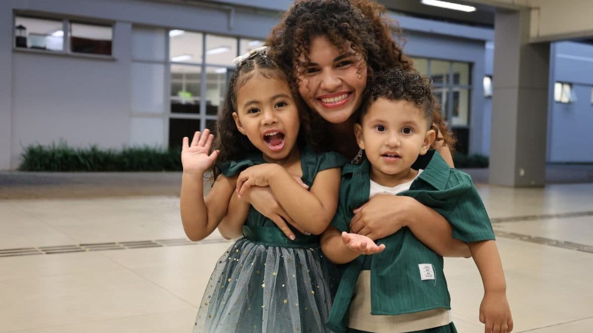 Da Venezuela para a enfermagem em SC: mãe transforma sonho interrompido em profissão