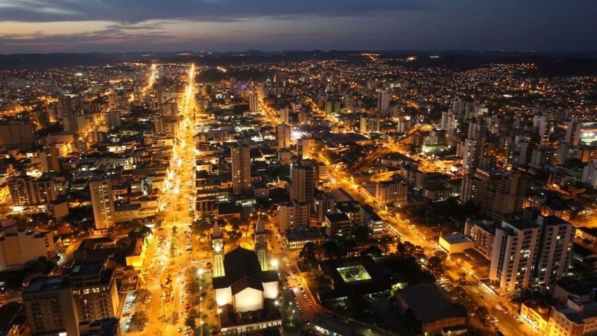 Chapecó abre 2,4 empresas para cada uma fechada e lidera expansão entre as maiores cidades de SC