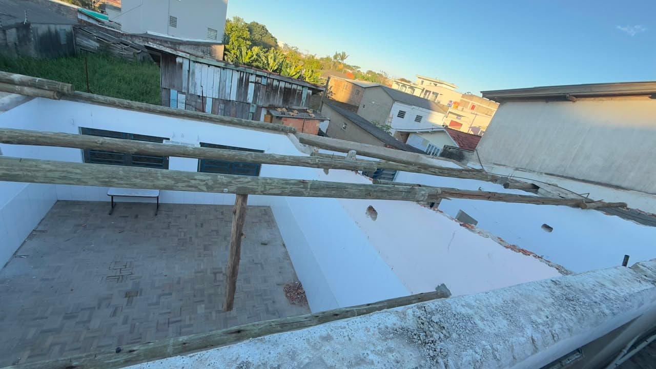 EMEB Maria Emília Rocha recebe melhorias no telhado com investimento de R$ 275,8 mil - Prefeitura de Tubarão