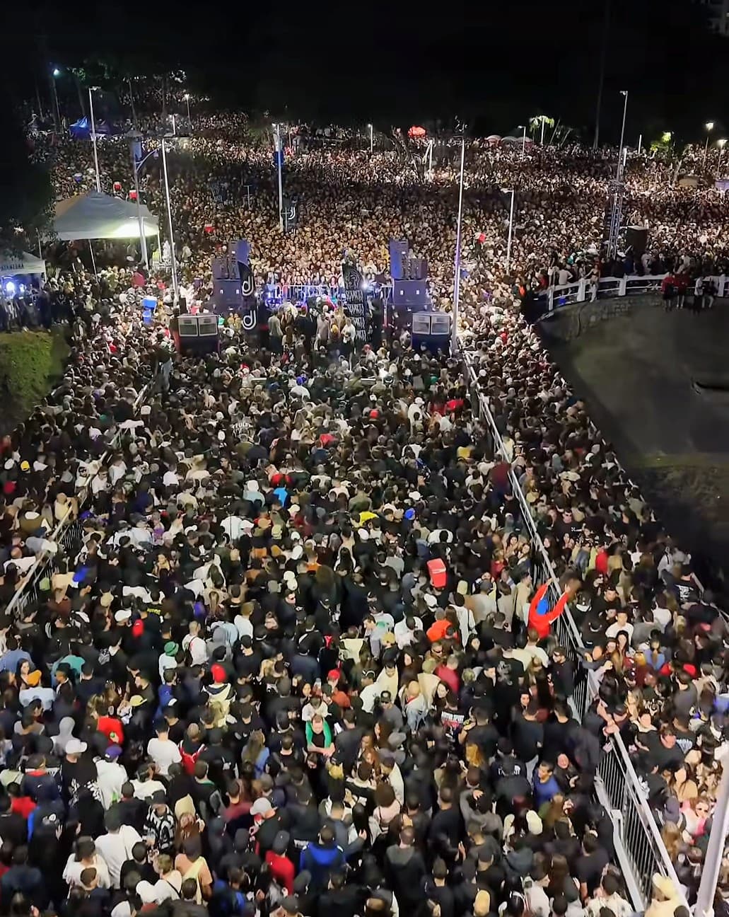 Evento na Ponte Hercílio Luz Gera Caos e Alerta de Segurança em Florianópolis