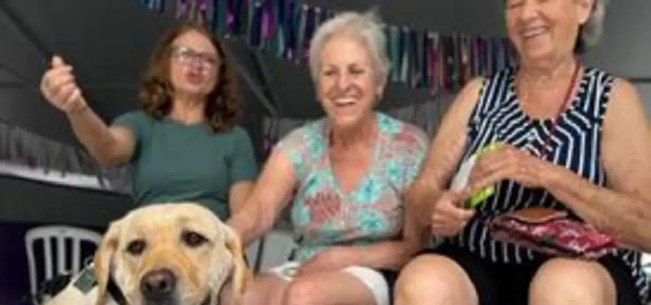 Prefeitura promove terapia com cães para idosos em Balneário Camboriú - Visor Notícias
