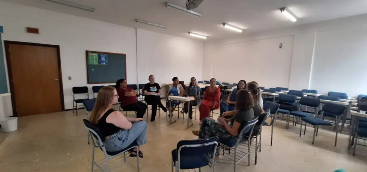 Blumenau inicia formação em saúde mental escolar para educadores - Visor Notícias