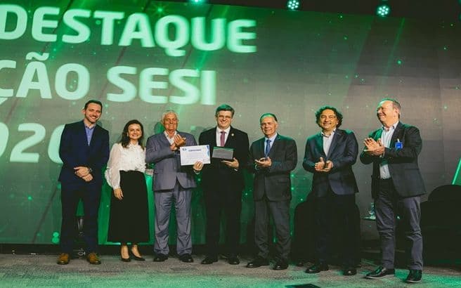 Prefeitura é premiada pela segunda vez por parceria com o SESI na Educação de Jovens e Adultos - Caçador Online