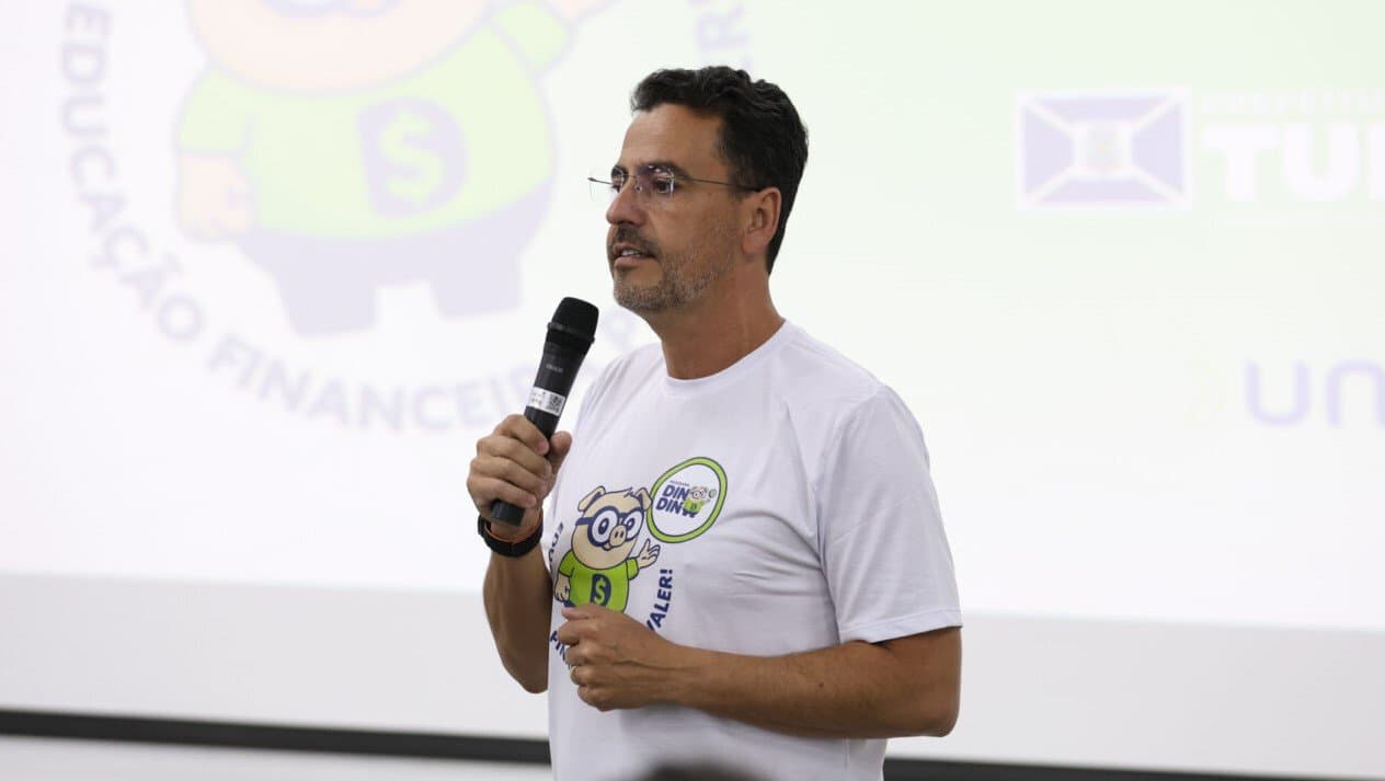 Programa Din Din amplia educação financeira para crianças em Tubarão