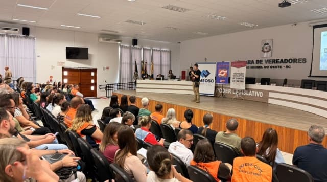 São Miguel do Oeste sedia seminário macroregional sobre segurança nas escolas - Portal São Miguel Notícias