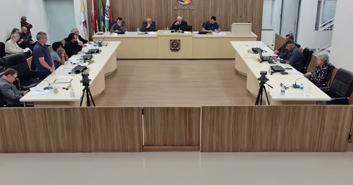 Câmara de Mafra aprova criação de 10 novos cargos na Prefeitura; veja como votou cada vereador