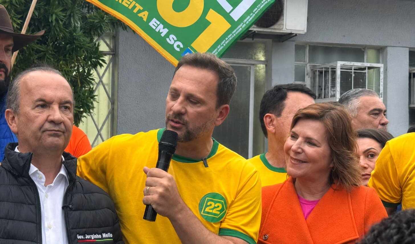 Jorginho Mello e Adriano Silva inauguram comitê eleitoral em Joinville