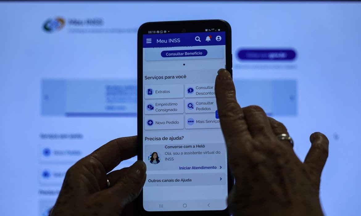 INSS antecipa 13º salário e injeta R$ 3,8 bilhões na economia de Santa Catarina - Aliança News