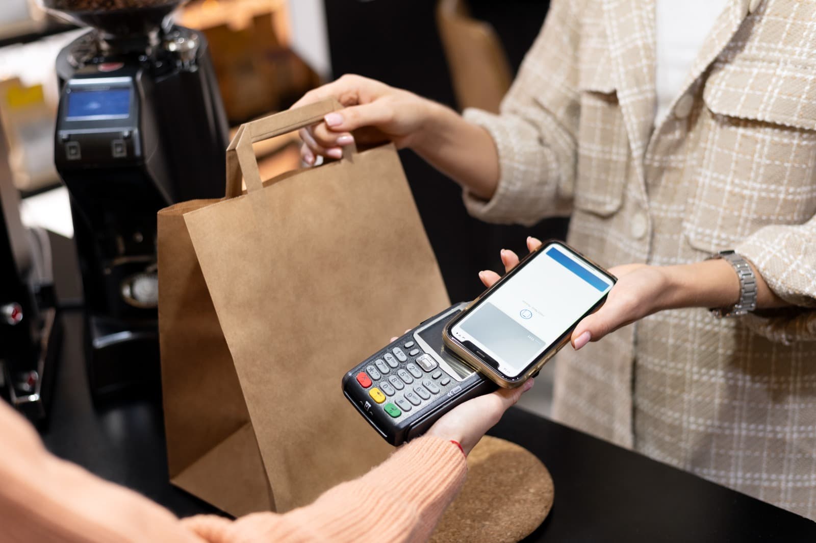 Com varejo catarinense em alta, campanha reforça consumo no comércio local durante o período de férias.