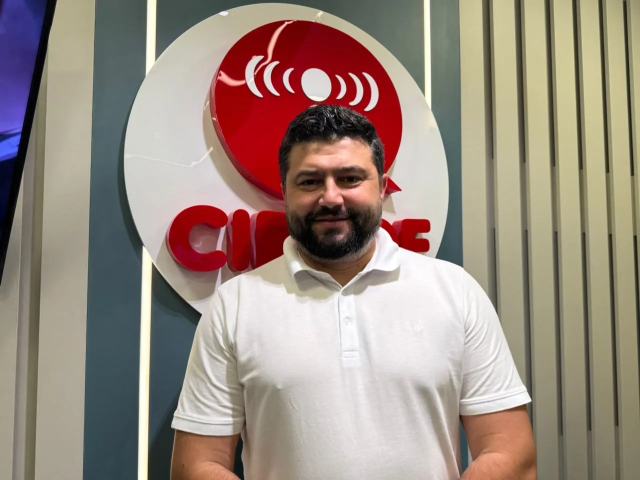 (VÍDEO) Após 7,9 mil votos, Danilo Visconti projeta próximos passos na política - Rádio Cidade