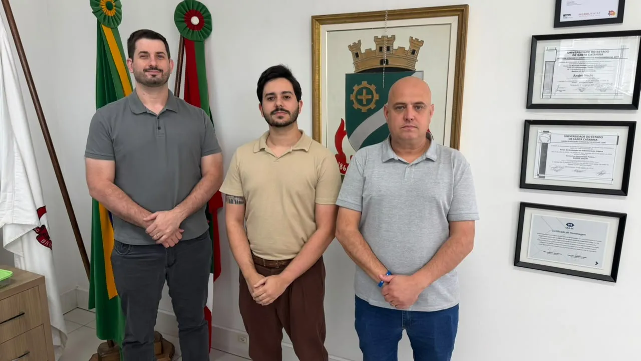 Quem é o médico escolhido para assumir a Saúde de Brusque após saída de secretário - Rádio Cidade