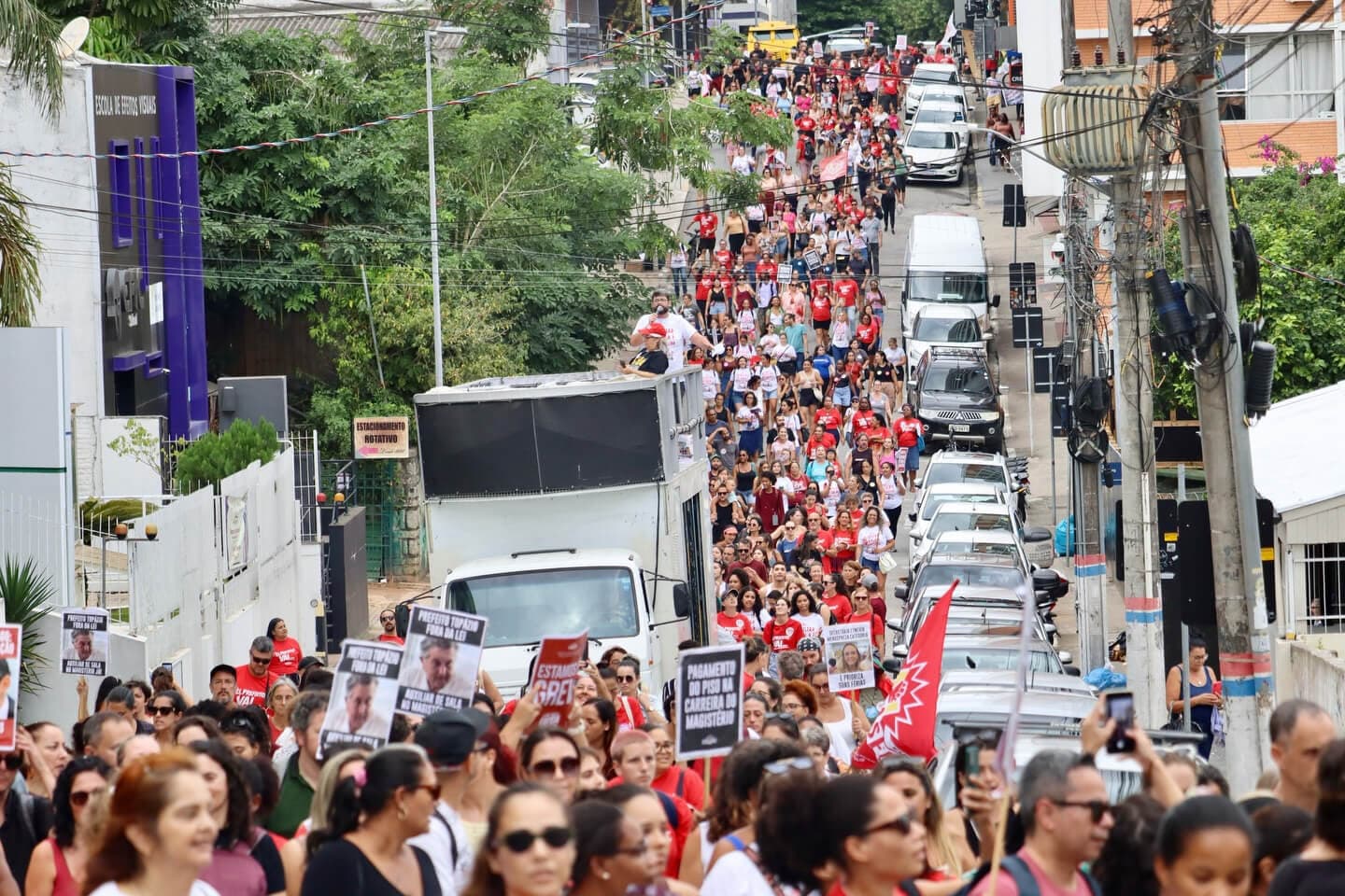Greve em Florianópolis: educação e saúde sofrem com impactos nesta quinta-feira