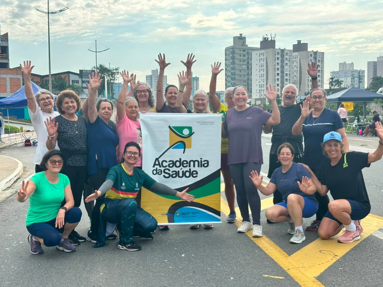 Comemorações dos 166 anos de Brusque levaram esporte, lazer e adoção responsável na Avenida Beira Rio